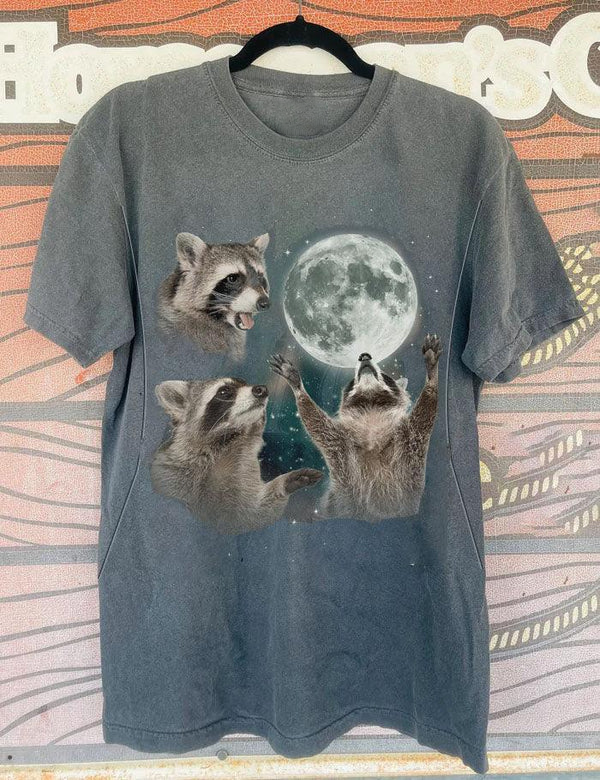 Racoons howling at the Moon Nursing T-shirt